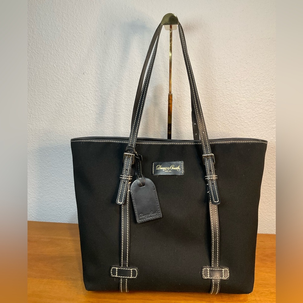Dooney & Bourke Large Black/NYLON‎ Red interior Tote
